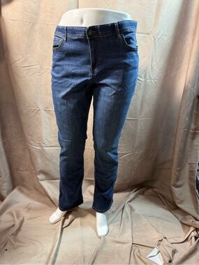 296-Classic Women's Straight-Leg Jeans in Dark Blue